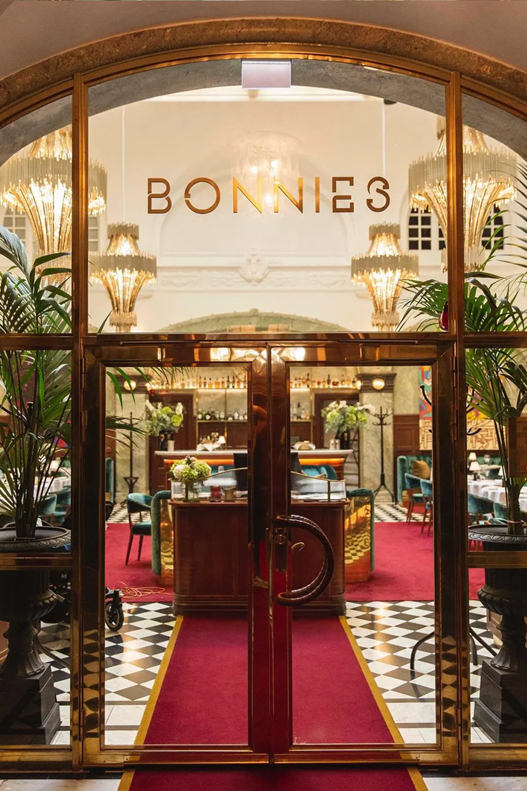 BANK HOTEL (BONNIE’S RESTAURANT) - Imagem 7