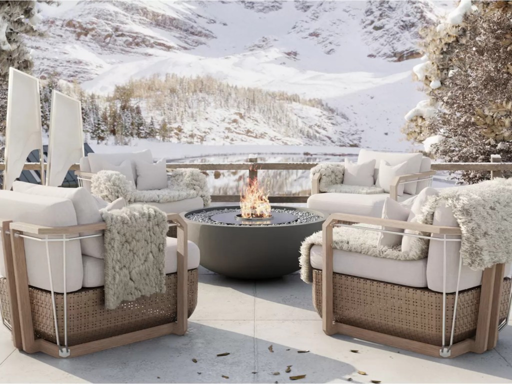 Modern Winter Patio With LUXXU Outdoor